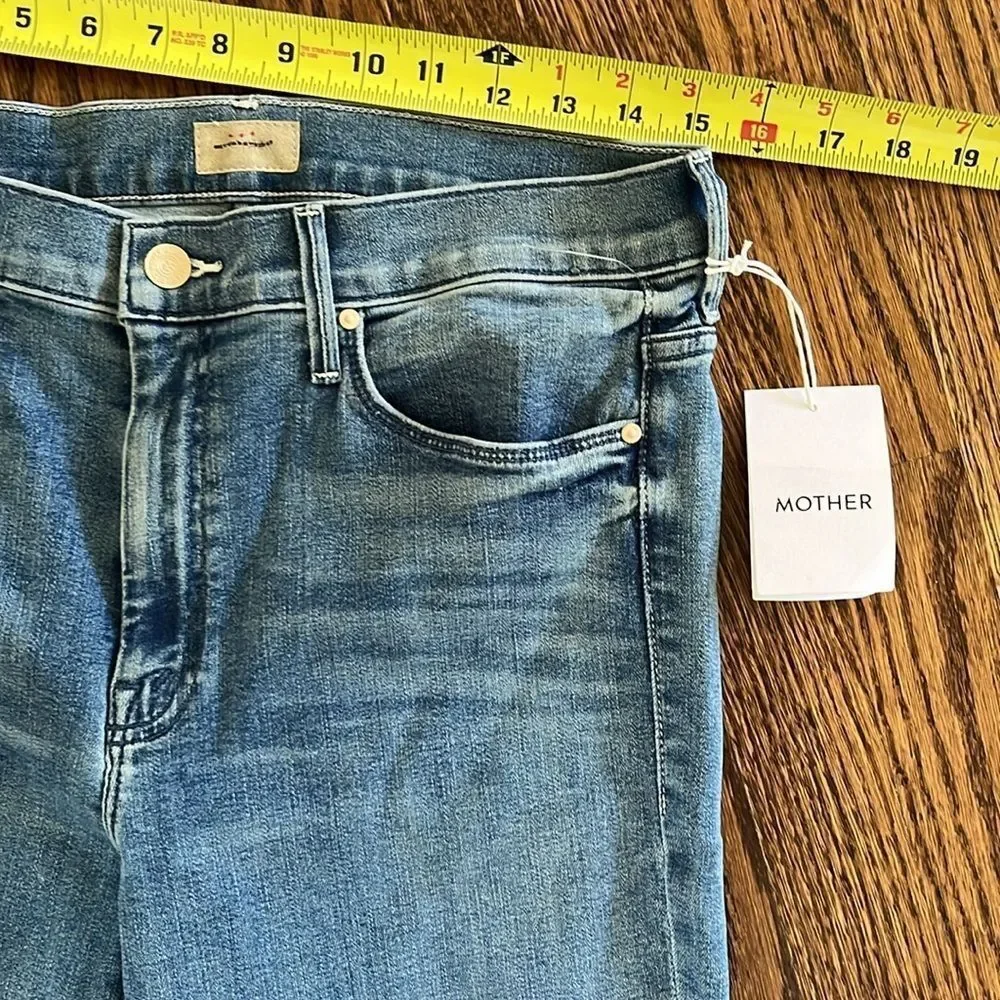 Mother The Weekender Fray size 32 Denim Blue Jeans Walking On Coals